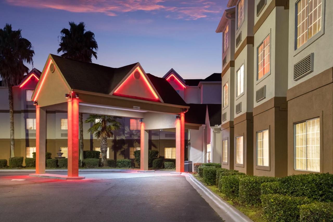 Red Roof Inn Plus+ & Suites Savannah - I-95 Dış mekan fotoğraf